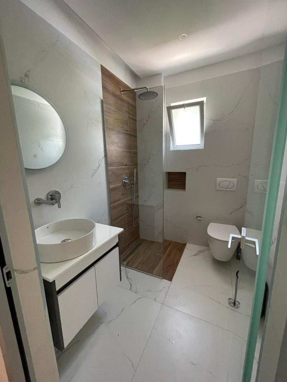 Hermes Apartament *